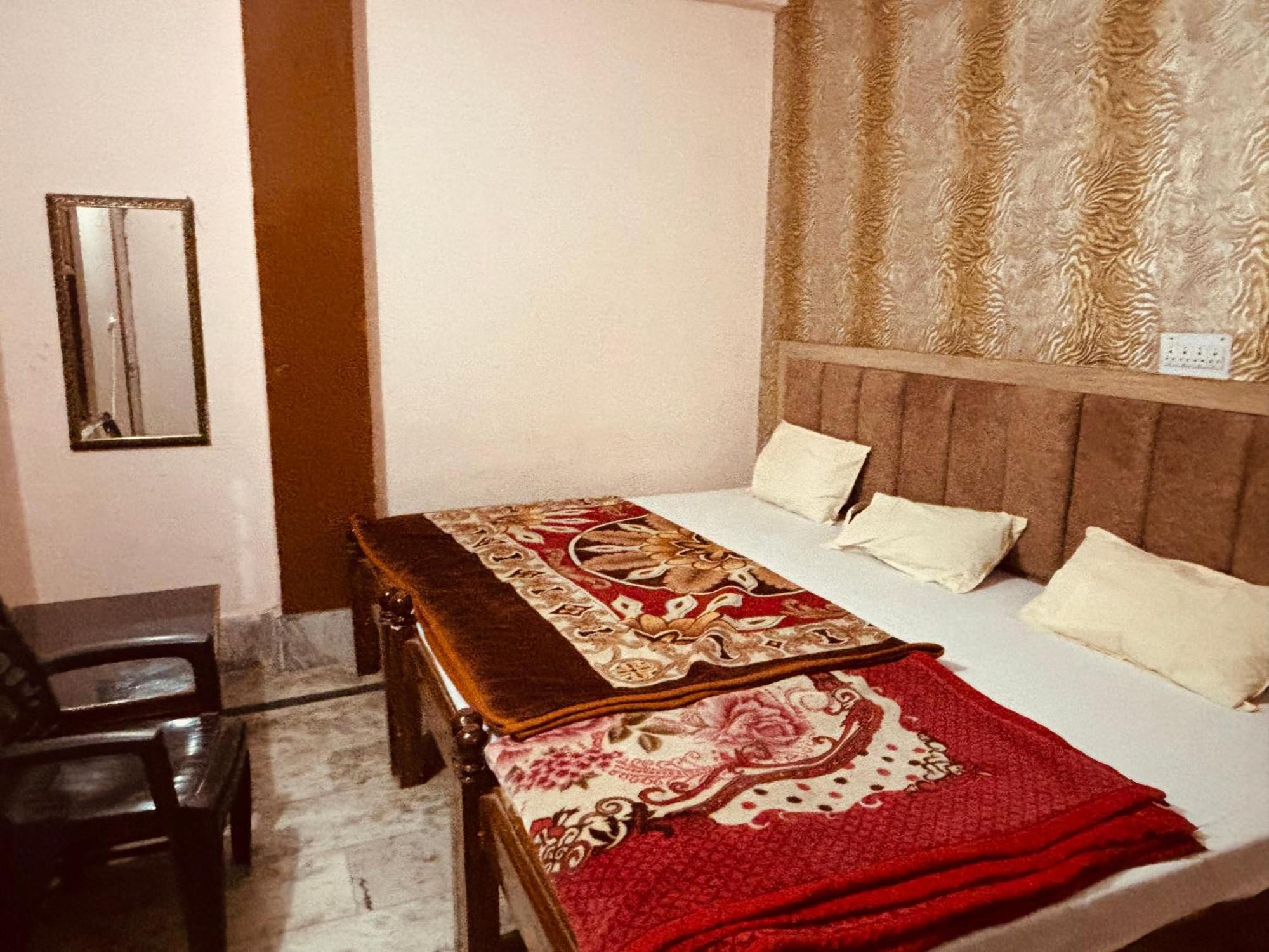 Sgh Guest House Mathura Extérieur photo