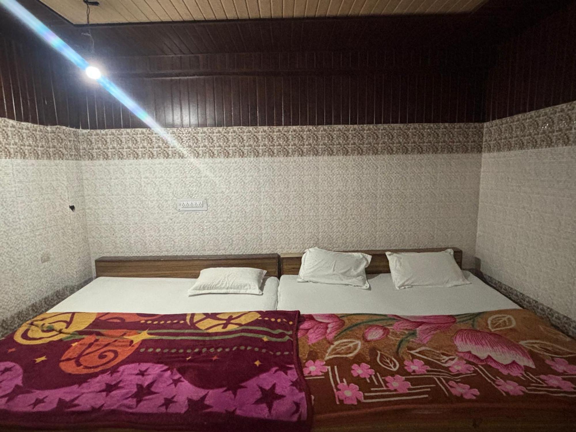 Sgh Guest House Mathura Extérieur photo