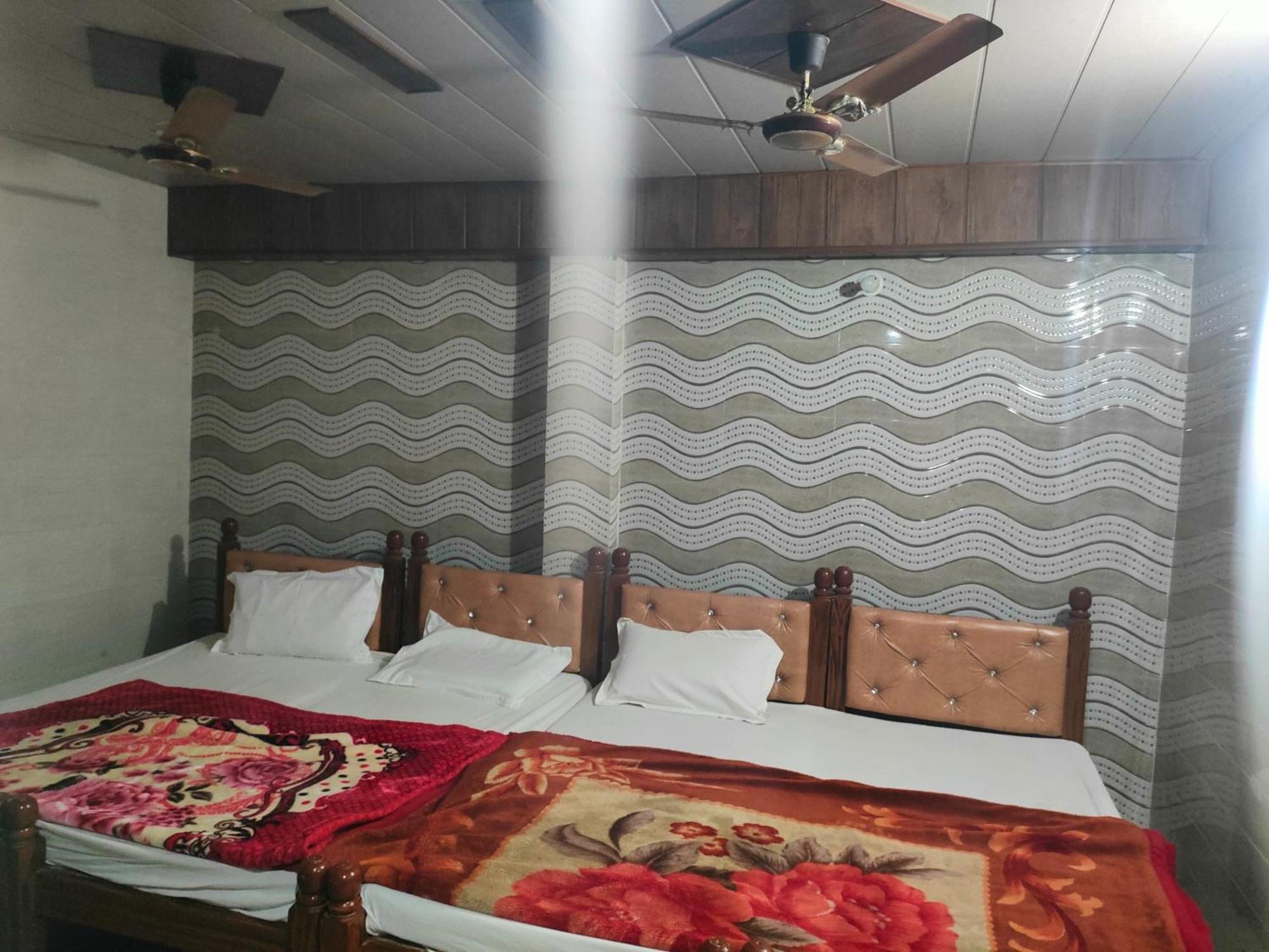 Sgh Guest House Mathura Extérieur photo