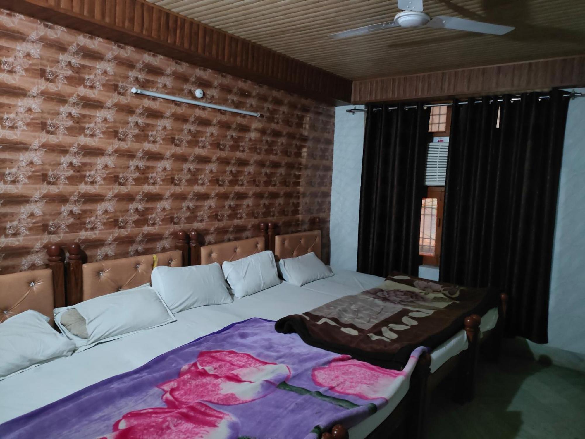 Sgh Guest House Mathura Extérieur photo